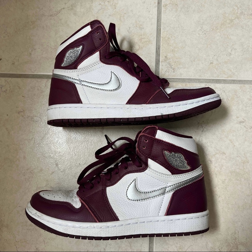 Jordan 1 OG High Bordeaux size 7 US